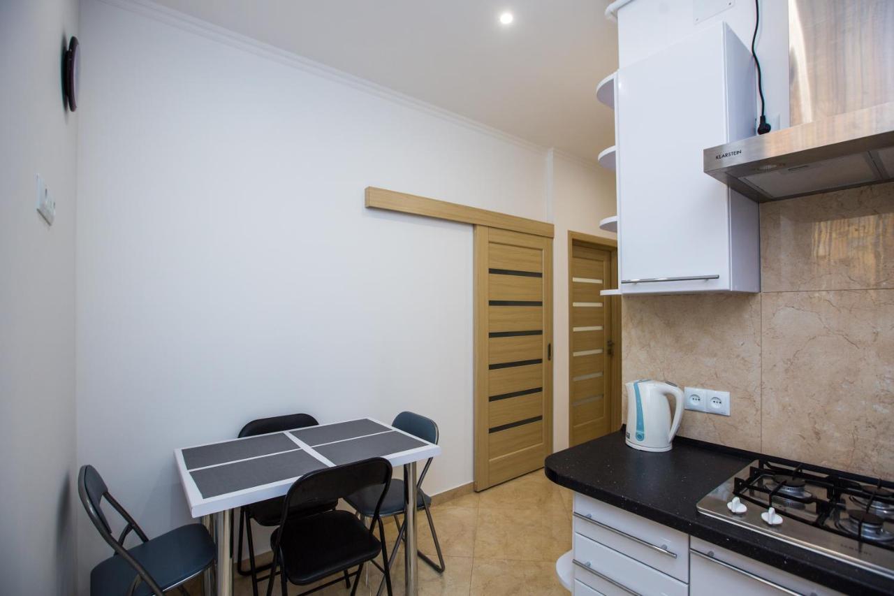 Avangard Kulisha 6B Apart Lviv Extérieur photo