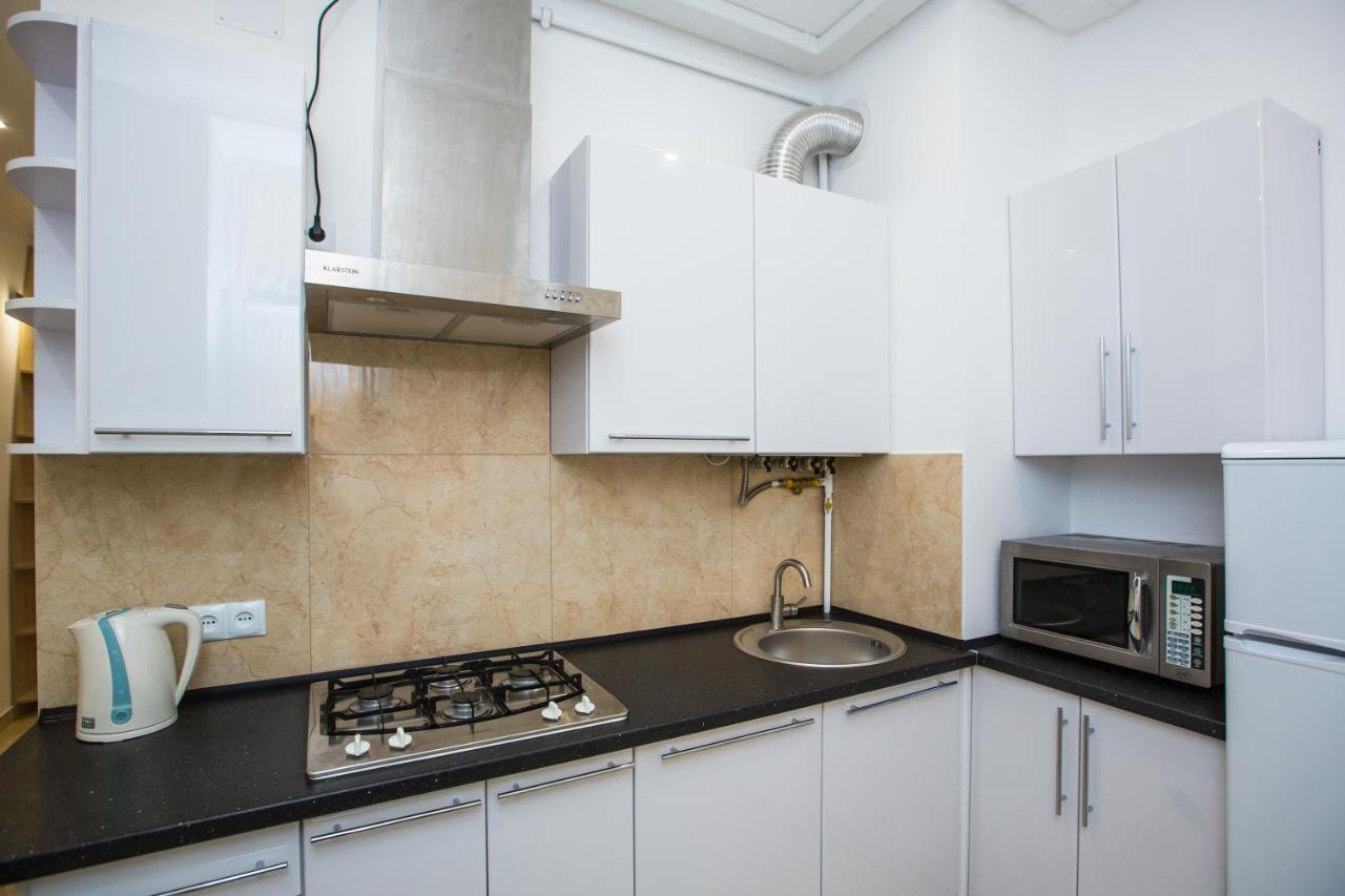 Avangard Kulisha 6B Apart Lviv Extérieur photo